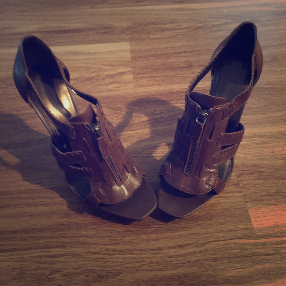 Jessica Simpson sandal